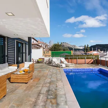 Villa Sierra *